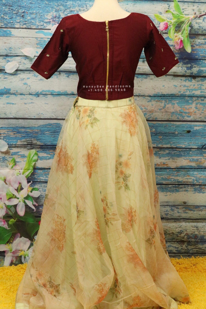 Kanchipattu bridal lehenga | Half saree blouse designs for teens, Half  saree designs, Half saree lehenga